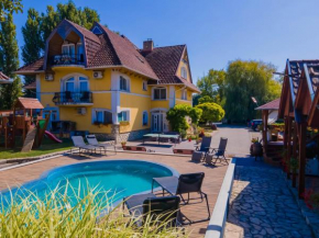 Jade Panzio, Balatonföldvar